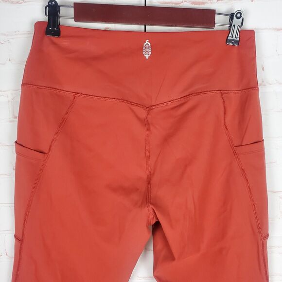 Free People Movement Legging Size L High Rise Deep Side Pockets Ankle Cutouts - Picture 6 of 16